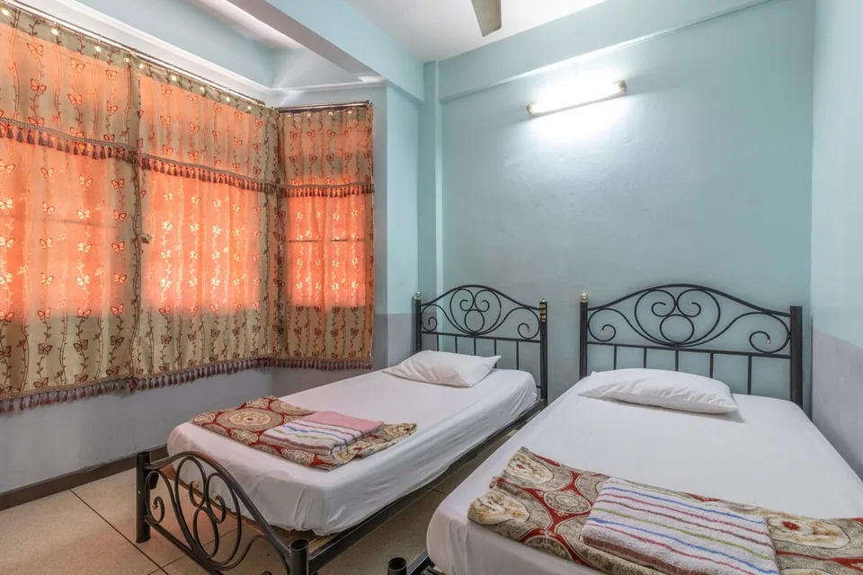 7 Holder Guesthouse — photograph 5