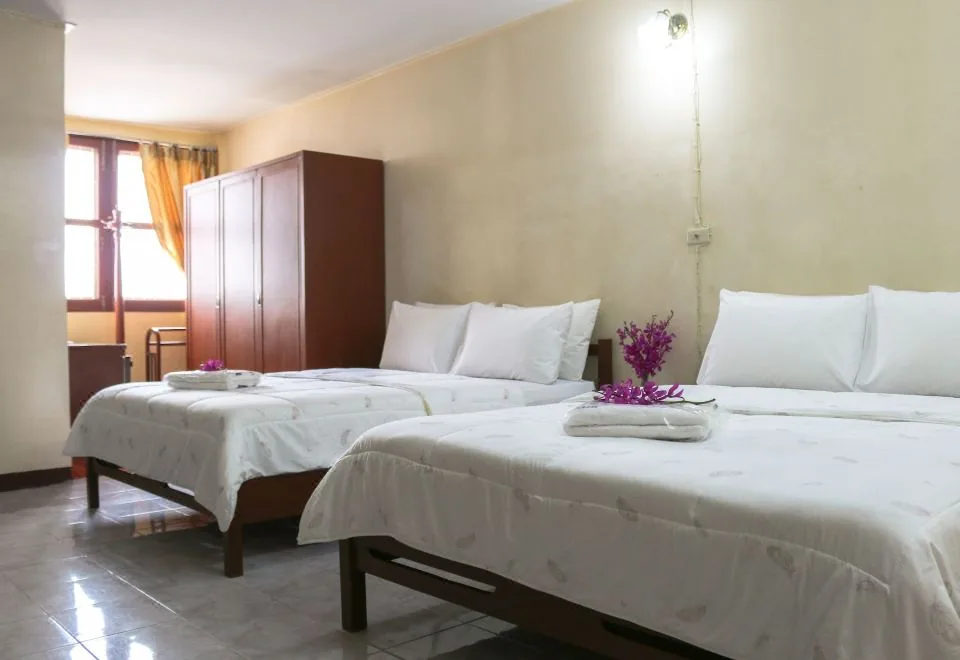 Nakornping Hotel hotel property photograph
